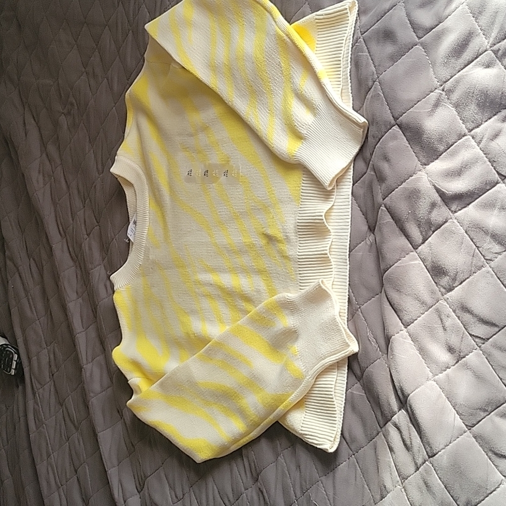 Gap Kids, big girls, yellow zebra stripe sweater.